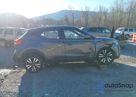 2019 Nissan Kicks Sv z USA, uszkodzony, nr VIN 3N1CP5CU3KL531657